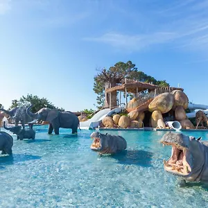 Sanguli Camping & Resort Semesteranläggning (resort)